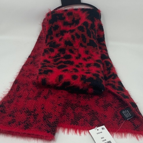 DKNY Womens Fuzzy Knit Scarf and Beanie Hat Set Red Black Animal Print - Picture 11 of 11